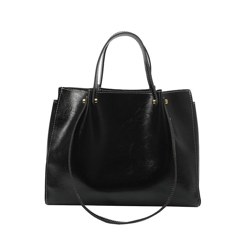 Trendyyx The Glossy Black Luxury Bag trendyyx
