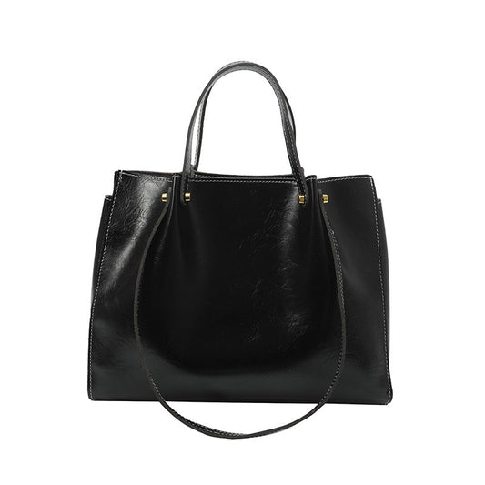 Trendyyx The Glossy Black Luxury Bag trendyyx