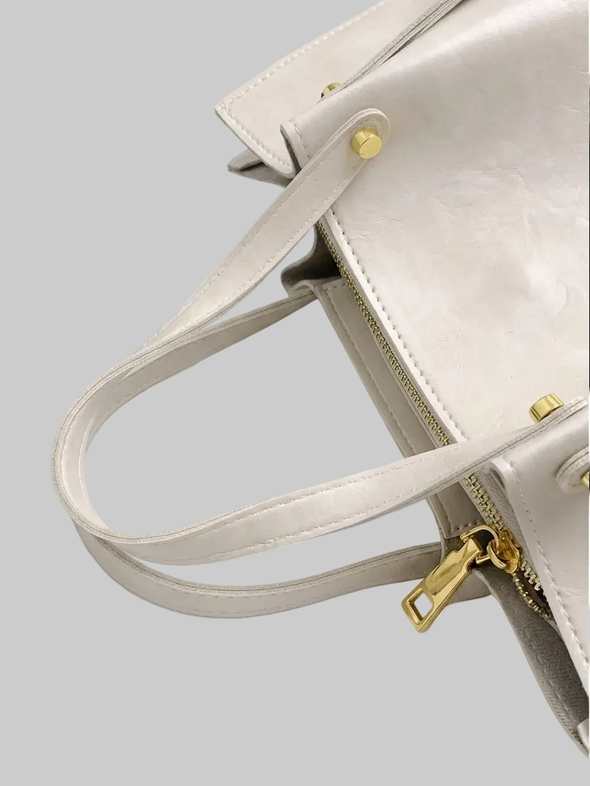 Trendyyx The Glossy Off-White Luxury Bag trendyyx